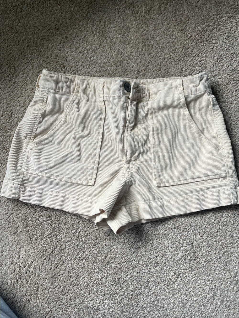 American Eagle Women’s Off-white Corduroy Shorts Super Stretch Size 6